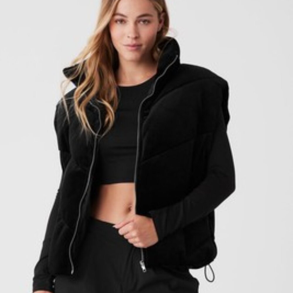 Alo Ribbed Velour Mountainside Puffer Vest -LIKE NEW- black size XS